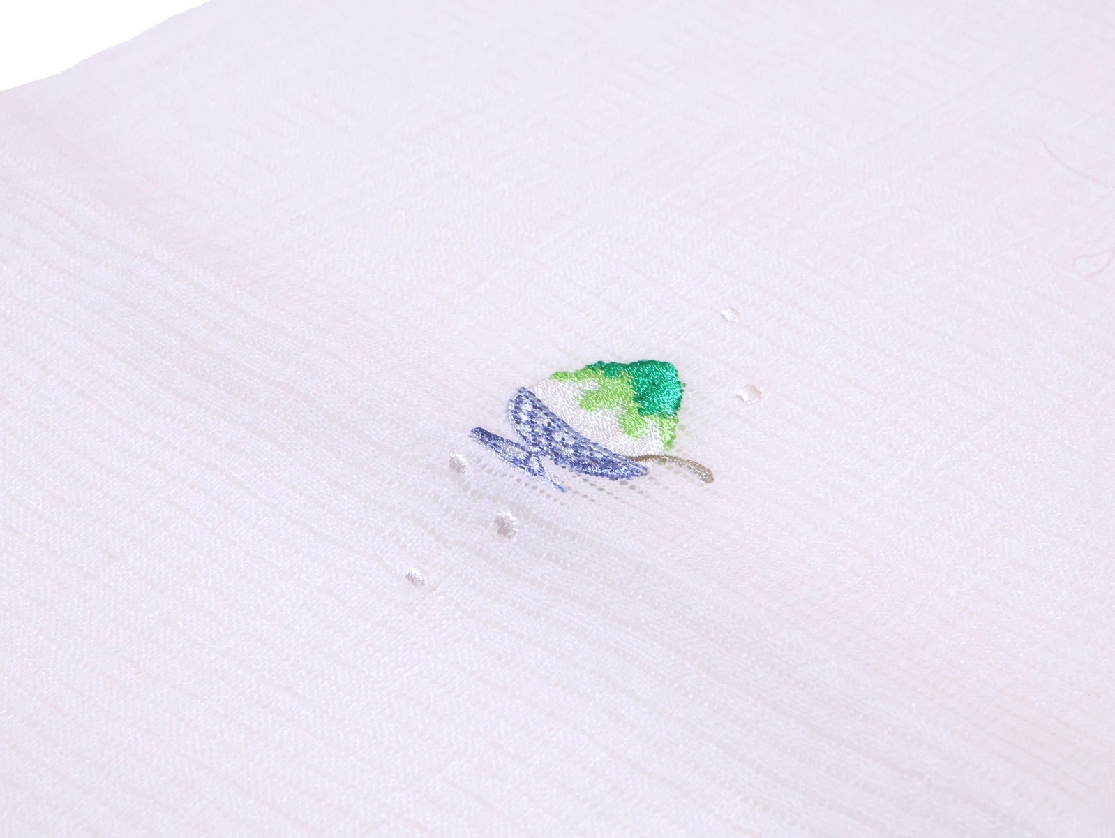 夏物本麻刺繍半衿「白色の地に緑色のかき氷の刺繍」 | 半衿、伊達衿,半
