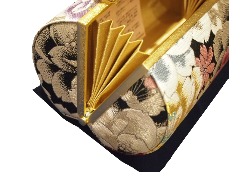 フォーマル用和装バック「銀色の地に花づくしの柄（西陣織生地