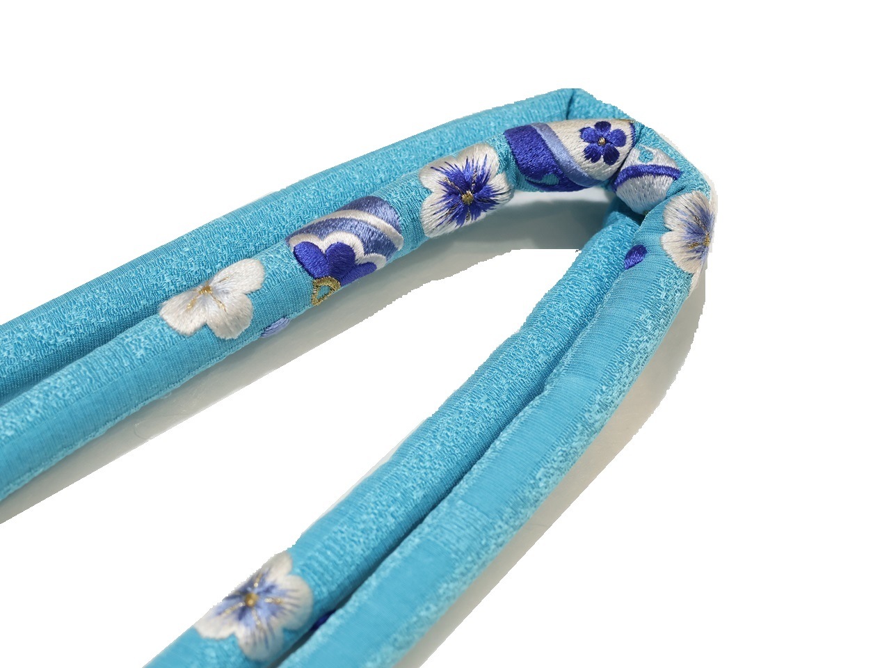正絹帯締め(丸ぐけ)「濃い水色の地に梅と鈴の刺繍」 | 帯締め,帯締め