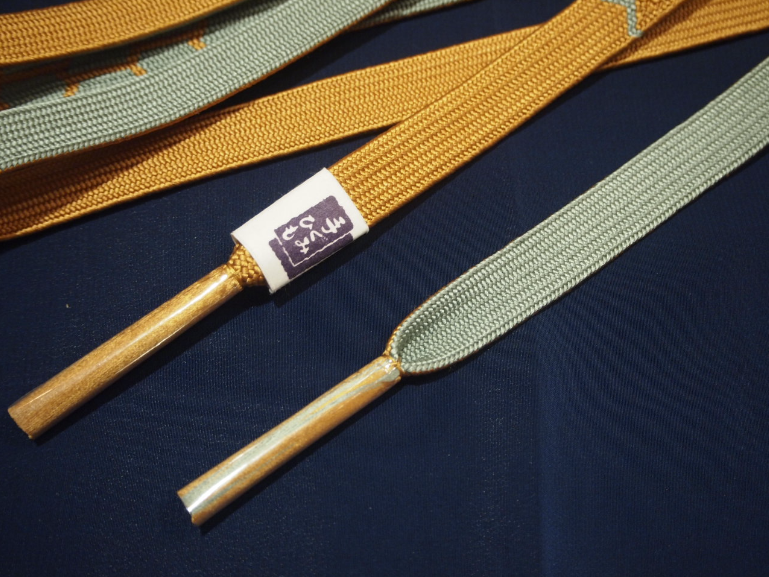 正絹帯締め(平組)「黄土色の地にブルーグレー色の亀甲模様」 | 帯締め