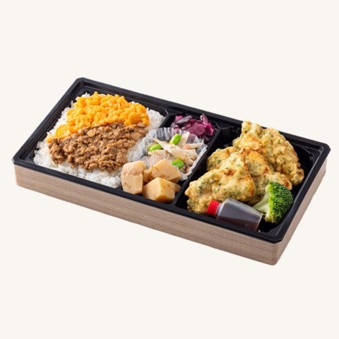 宅配弁当〜夢創鶏と塚だまの共演 三種のいろ鶏どり弁当｜ロケ弁GP1位
