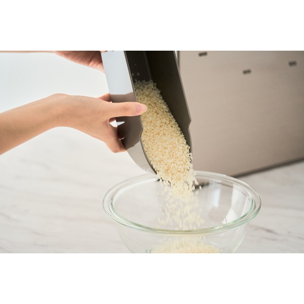 スリム米びつ 12kgタイプ シャンパンゴールド RCY-12CG 米びつ こめびつ ライスストッカー ライスボックス エムケー精工 スリム米びつ シャンパンゴールド RCY-06CG RCY-12CG