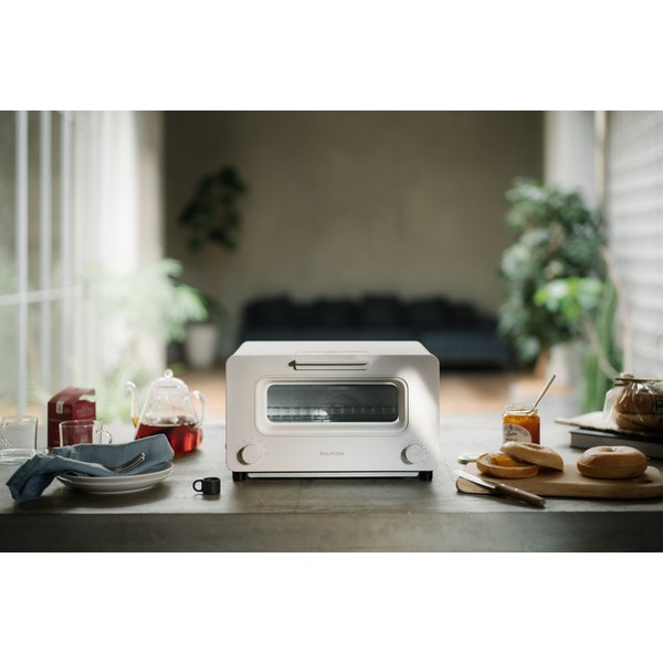 BALMUDA The Toaster 新品　ホワイト バルミューダ、「BALMUDA The Toaster」のホワイト×ブルーを
