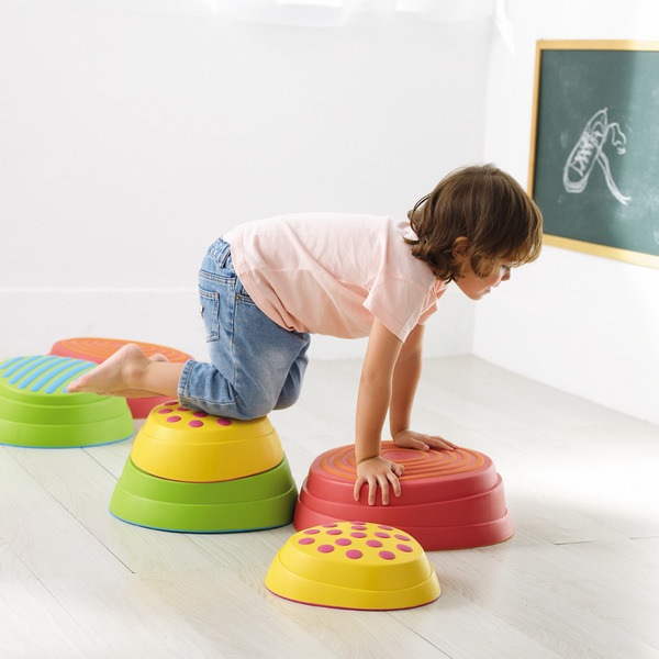 スポーツ遊具 子どもの運動 バランス感覚の向上に 石飛び遊びが楽しめる レインボーバランスストーン 6個組