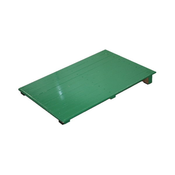 室内 鉄棒、体育体操マット、スケートボードセクション スケボーレール