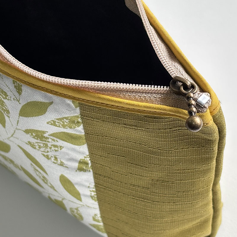 ポーチ（黄-2）