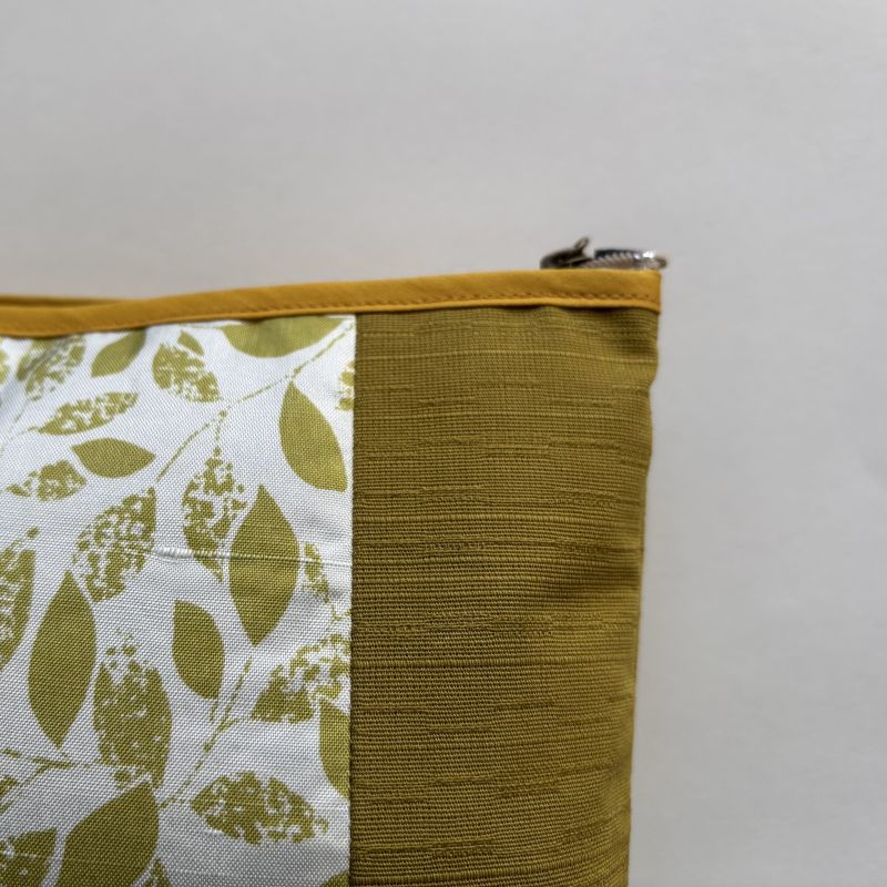 ポーチ（黄-2）