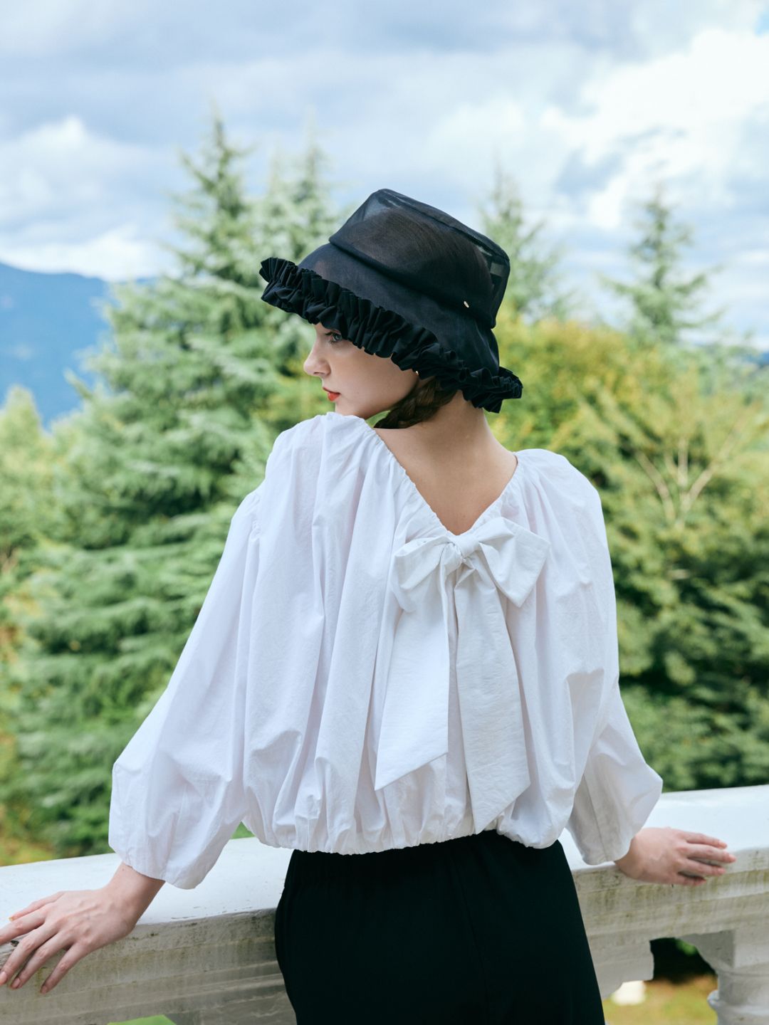 TOPS｜TSURU By MARIKO OIKAWA