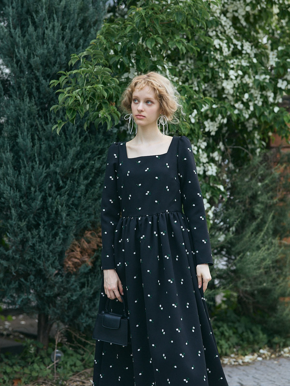 新品同様試着のみ⭐︎TSURU by MARIKO OIKAWAリネン　ワンピース 新品同様試着のみ⭐︎TSURU by MARIKO OIKAWAリネン ワンピース