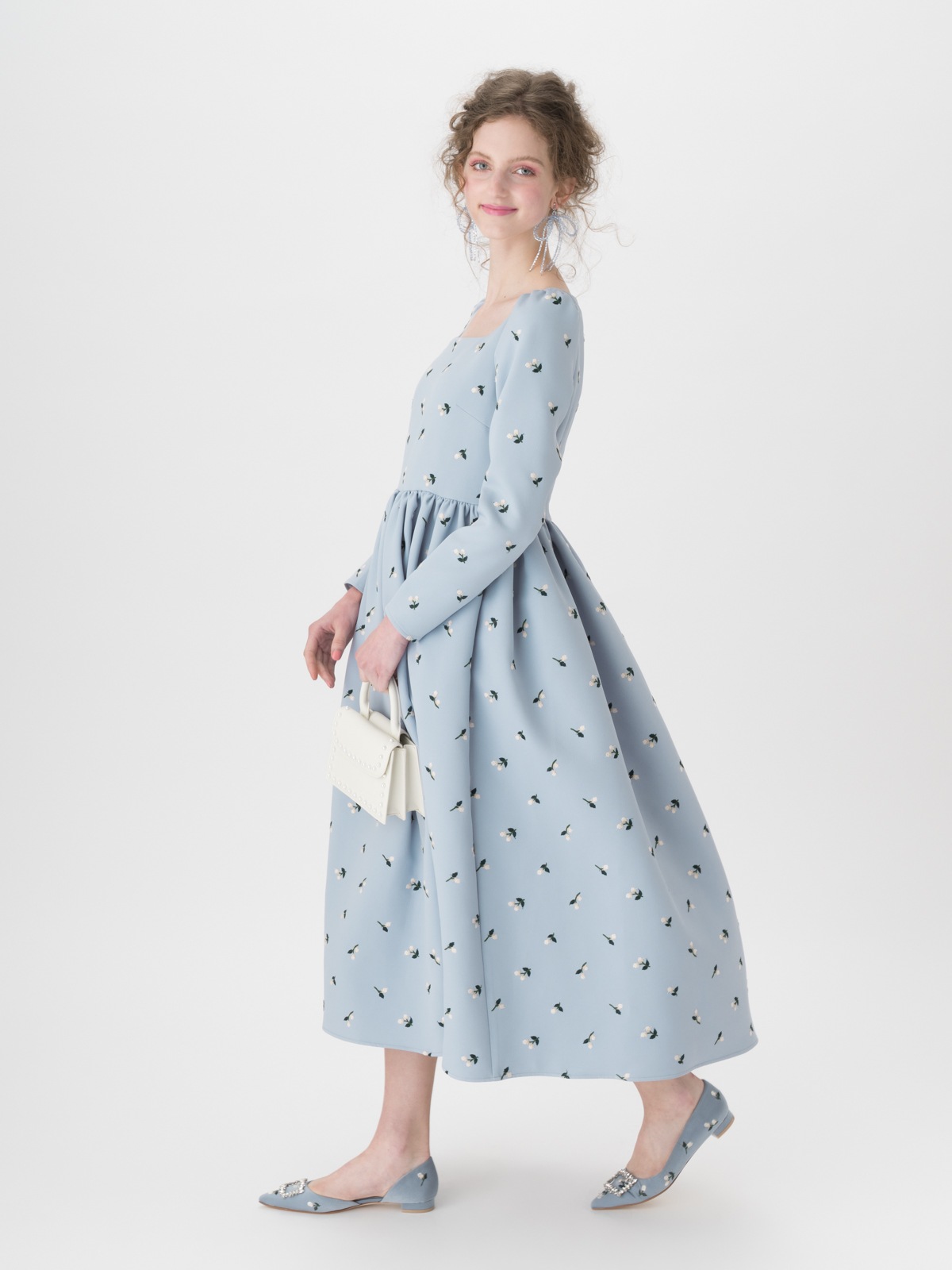 新品同様試着のみ⭐︎TSURU by MARIKO OIKAWAリネン　ワンピース 新品同様試着のみ⭐︎TSURU by MARIKO OIKAWAリネン ワンピース