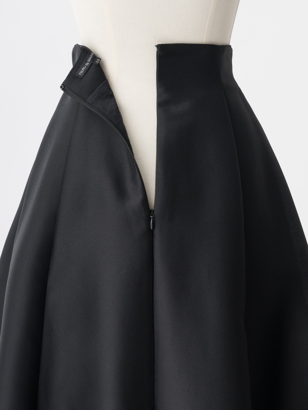 Sandra | COLLECTION,＜PRE ORDER＞2026 WINTER COLLECTION | TSURU By