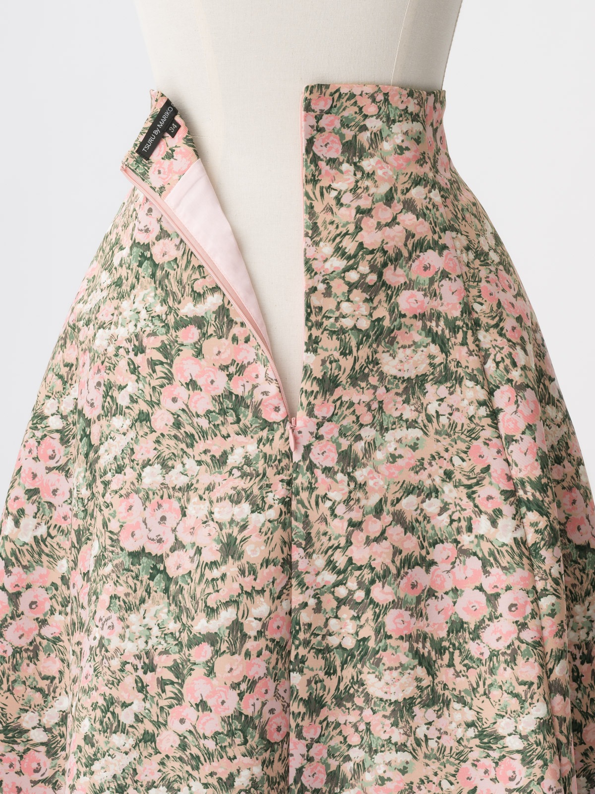 tsusu by mariko oikawa フラワープリント スカート 34 Sandra.F | COLLECTION,＜PRE ORDER＞2026 WINTER COLLECTION | TSURU