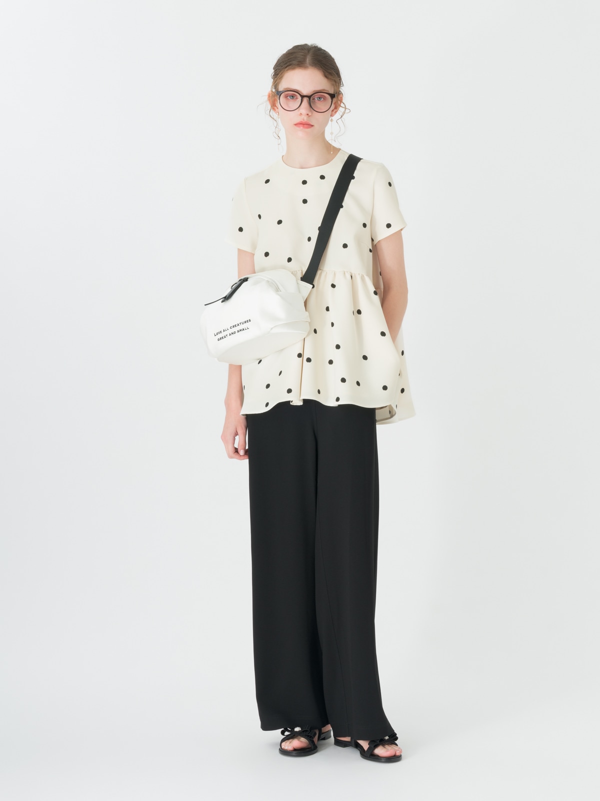TSURU By MARIKO OIKAWA 刺繍　ジャケット　Trenia 白 TSURU By MARIKO OIKAWA 刺繍 ジャケット Trenia 白 Trenia