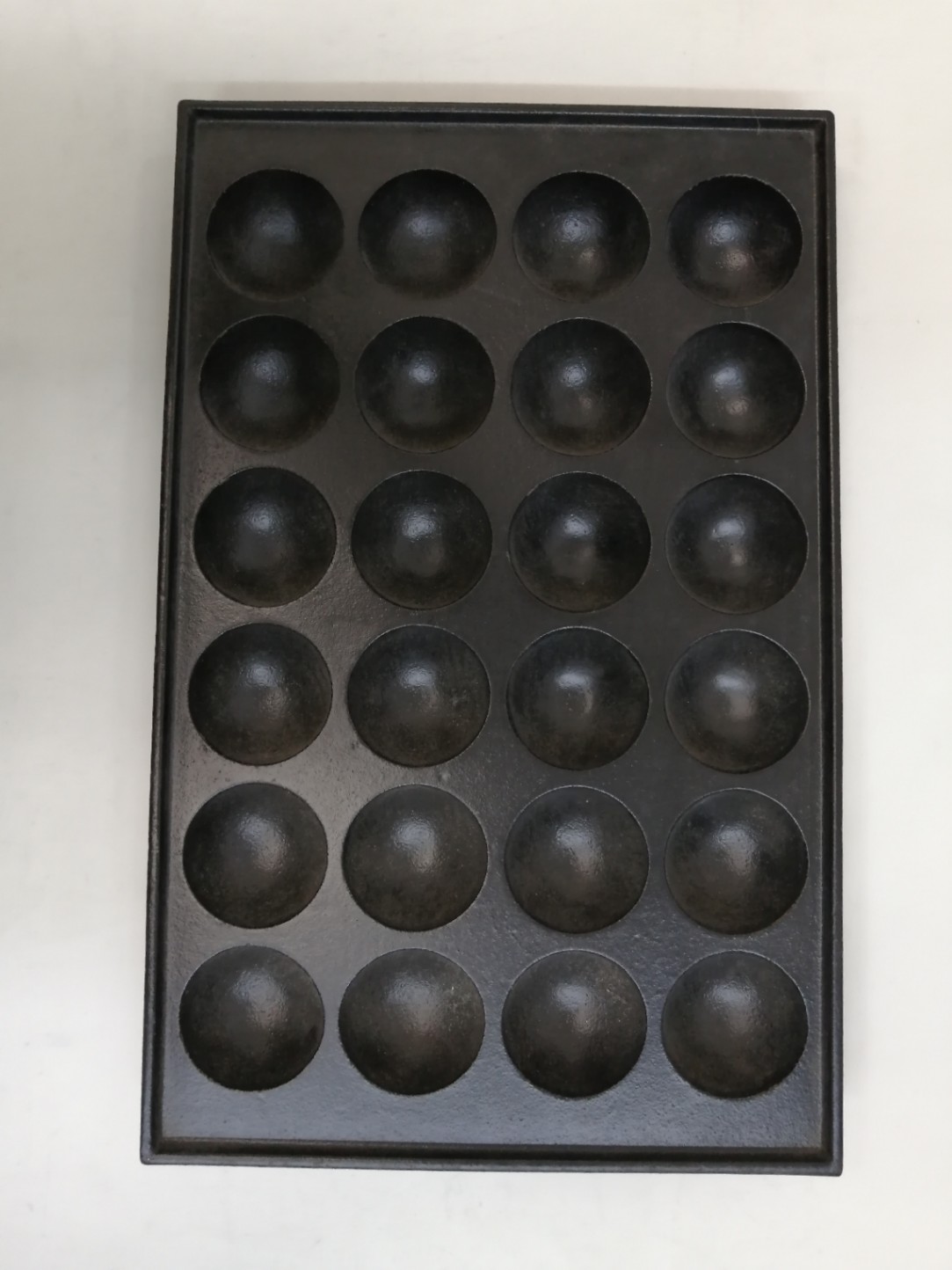 たこ焼き鉄板　２４穴（穴径４８ミリ）