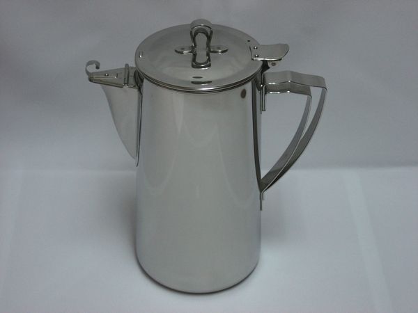 ＳＵＳ３０４（１８－８）ステンレス製　ウォーターポット　２．５Ｌ