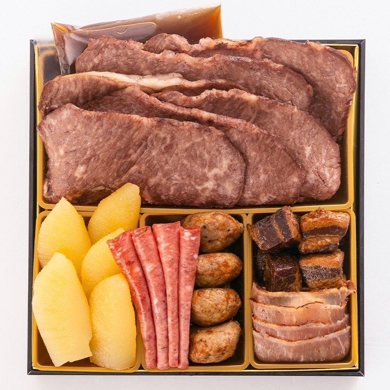 【送料無料】5人前目安　おせち「肉づくし重」