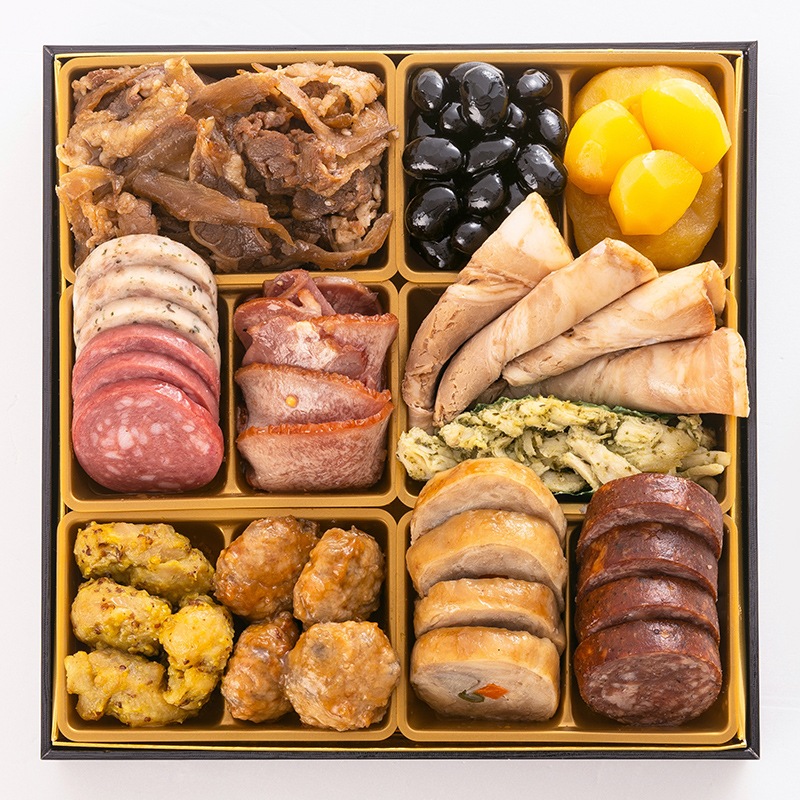 【送料無料】5人前目安　おせち「肉づくし重」