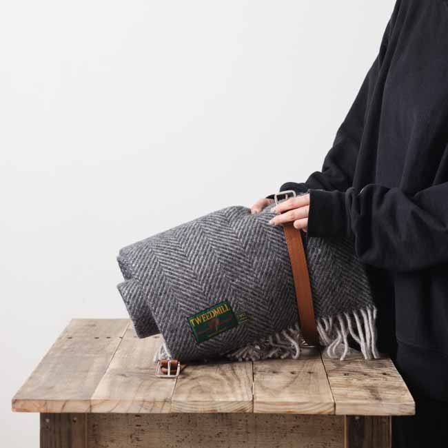 ブランケット ニーラグ 70x183cm ヘリンボーン チャコール シルバー