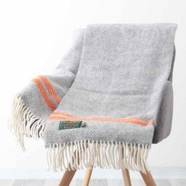 ֥󥱥å ˡ饰 70x183cm եåܡ 2ȥ饤 졼 ѥץ ȡ / Fishbone 2 Stripe Grey Pumpkin Knee Rug