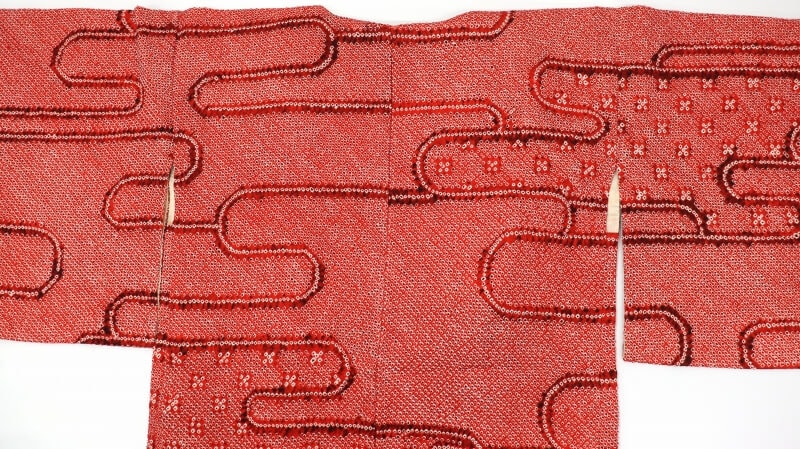 正絹 絞り 反物 赤 黒 リサイクル ハンドメイド 生地 着物　MM84 絞り 絵羽織 えばおり 正絹/シルク レッド 赤系 裏地あり 袷せ