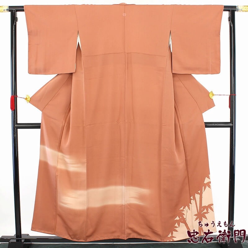 【50%OFF|えびす講セール|期間限定】【中古】 付下げ 無地付下げ レディース 正絹 ピンクベージュ ぼかし 身丈160cm 裄丈65cm 仕立て上がり着物 フォーマル 1ツ紋 リユース着物 リサイクル着物 10時までのご注文で即日発送