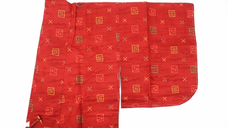 【50%OFF|えびす講セール|期間限定】【中古】 コート 和装 レッド 裏地あり 袷せ リメイク用 リュース リサイクル【返品・キャンセル不可・電話注文不可】