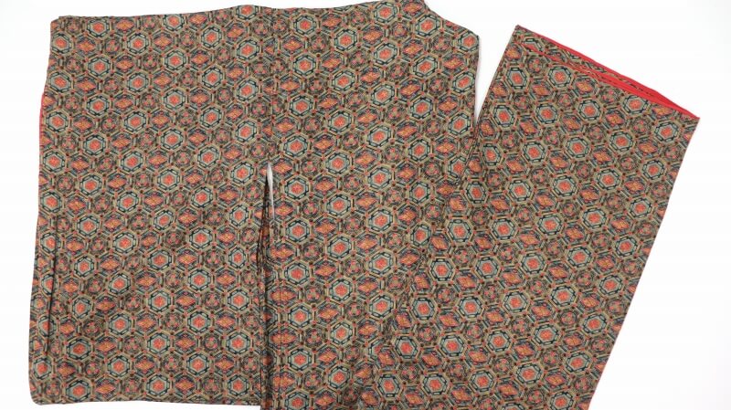 【50%OFF|えびす講セール|期間限定】【中古】 小紋 総柄 着物 マルチカラー 裏地あり 袷せ リメイク用 リュース リサイクル【返品・キャンセル不可・電話注文不可】