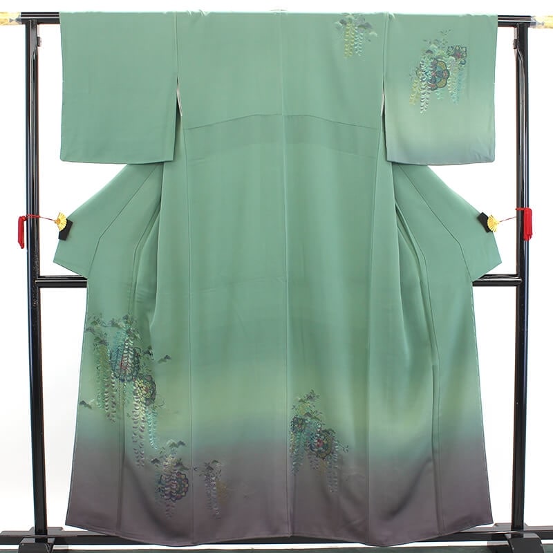 【50%OFF|えびす講セール|期間限定】【中古】 付下げ レディース 正絹 緑 紫 藤 松 刺繍 豪華 身丈162cm 裄丈66cm 仕立て上がり着物 フォーマル リユース着物 リサイクル着物 10時までのご注文で即日発送