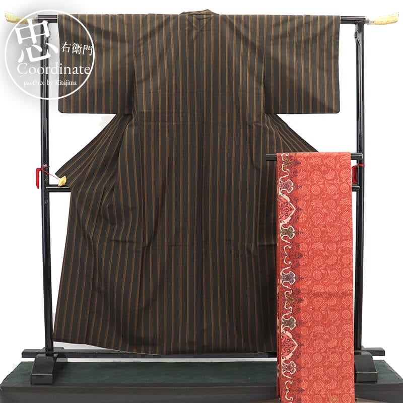 【中古】 紬 おしゃれ袋帯 2点セット リサイクル レディース 正絹 こげ茶 赤茶色 モダン 小粋 お洒落 身丈162cm 裄丈65cm 仕立て上がり着物 リサイクル着物 リユース着物 送料無料