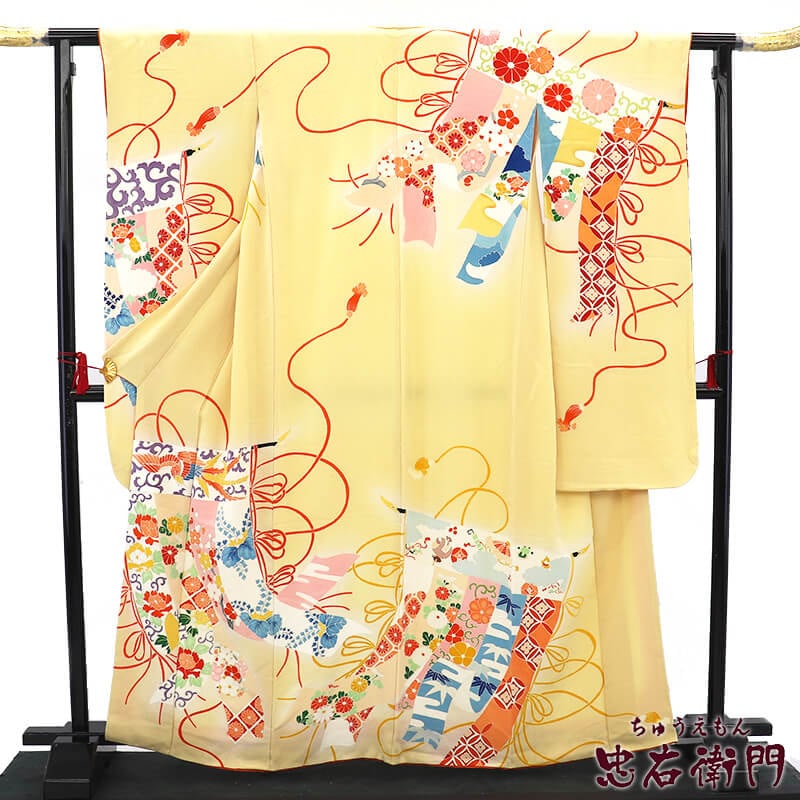 古布縮緬ちりめん　二重　2枚重ね　人形の着物　8号120701 振袖 リサイクル 販売 単品 レディース 正絹 クリーム 几帳文 レア品