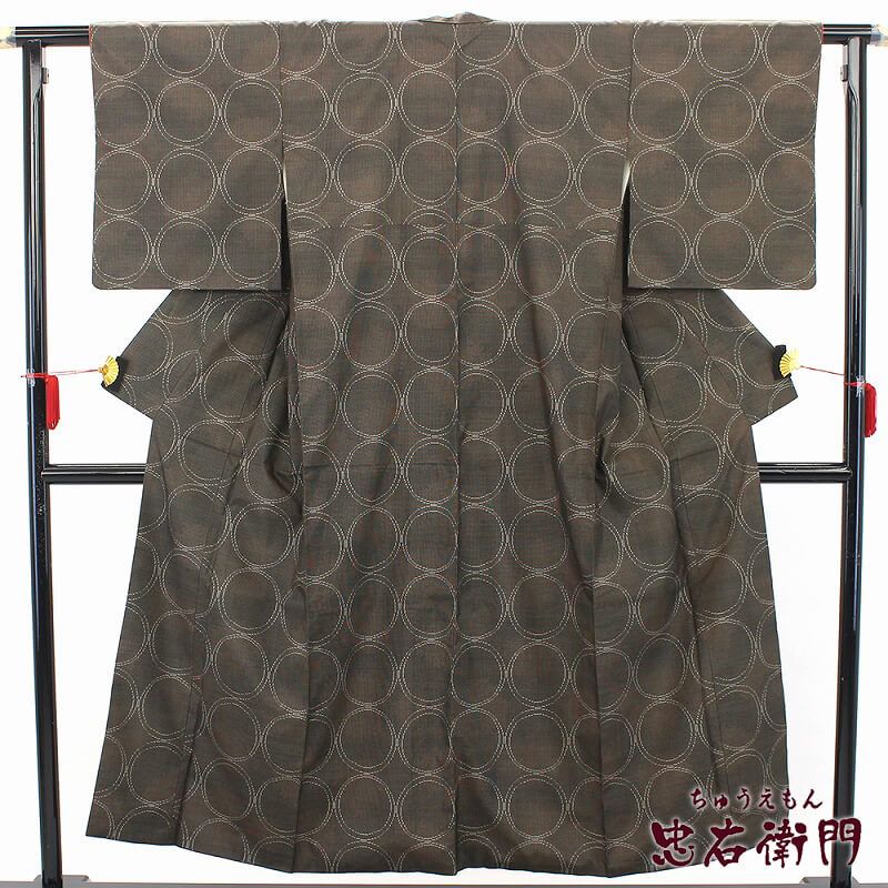 【中古】 リサイクル着物 紬 大島紬 レディース 正絹 茶 ぼかし 丸文 身丈156.5cm 裄丈64cm 仕立て上がり着物 カジュアル 送料無料 あす楽対応