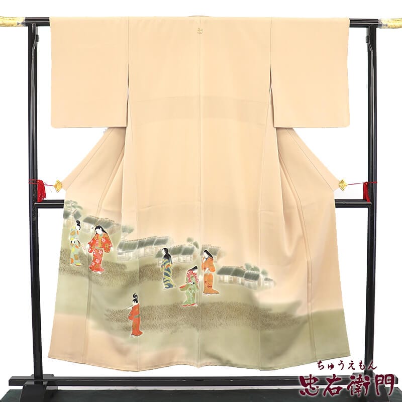 色留袖 訪問着仕立て 袷 レディース 正絹 ベージュ 美人画 刺繍紋 身丈154.5cm 裄丈64.5cm フォーマル S〜Mサイズ相当 リサイクル着物 リユース着物 中古着物 送料無料 即日発送 【中古】