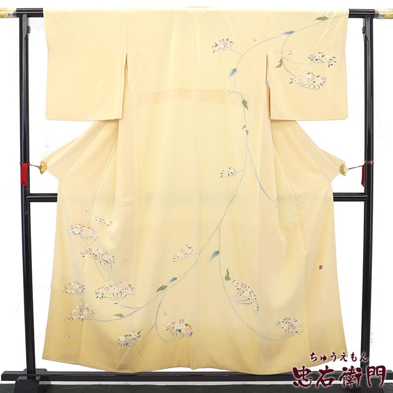 【中古】 手描き訪問着 落款 袷 レディース 正絹 クリーム 花柄 身丈157.5cm 裄丈64cm フォーマル Mサイズ相当 リサイクル着物 リユース着物 中古着物 送料無料 即日発送
