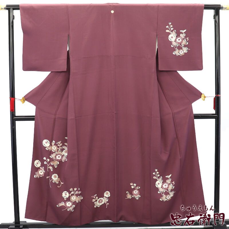 【ちどりや】美品 正絹 訪問着 袷 広衿 身丈158cm/裄64cm 金彩加工 抱き沢瀉紋 縫い一つ紋 秋草 椿花刺繍 青鈍 躾付 G176 中古訪問着 リサイクル着物 身丈158cm 裄64cm 前幅25cm