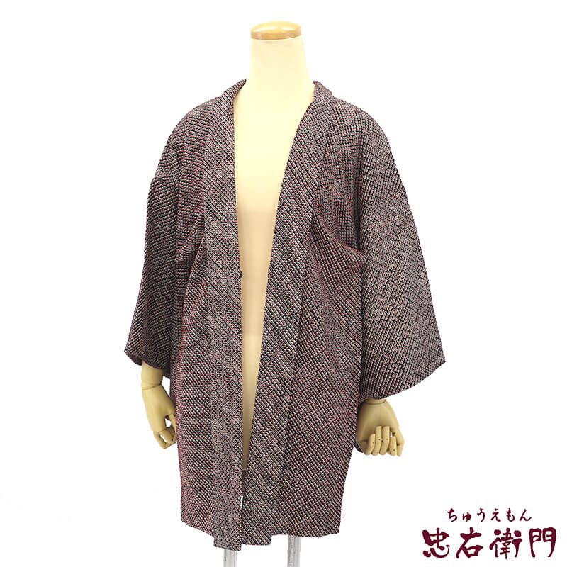 【中古】 絞り羽織 羽織り はおり レディース 正絹 黒 赤 絞り 身丈79cm 裄丈63cm カジュアル 和洋折衷 Sサイズ相当 リサイクル着物 リユース着物 中古着物 即日発送
