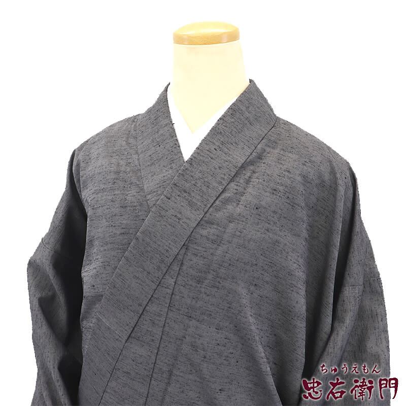 【中古】 男着物 紬 単品 男紬 袷 メンズ 正絹 グレー 無地 身丈150cm 裄丈71.5cm お正月 街歩き Lサイズ相当 リサイクル着物 リユース着物 中古着物 即日発送