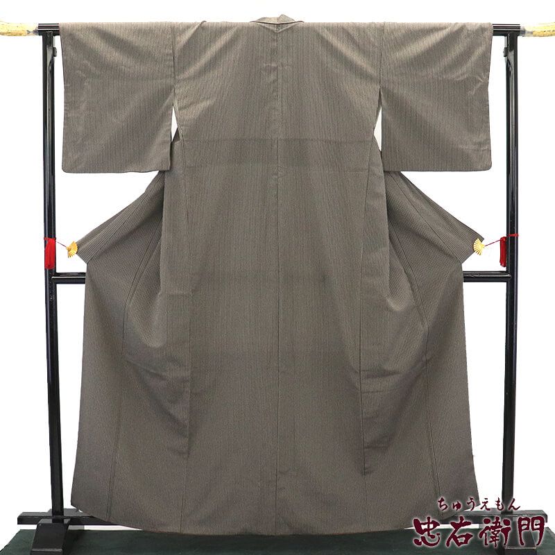 【中古】 御召 お召し 塩沢風 袷 レディース 正絹 黒 縞 身丈165cm 裄丈67.5cm カジュアル M〜Lサイズ相当 リサイクル着物 リユース着物 中古着物 送料無料 即日発送