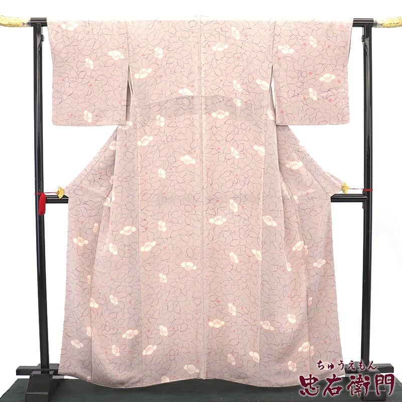 【中古】 小紋 袷 レディース 正絹 灰桃 花柄 身丈167cm 裄丈67cm カジュアル Lサイズ相当 リサイクル着物 リユース着物 中古着物 即日発送