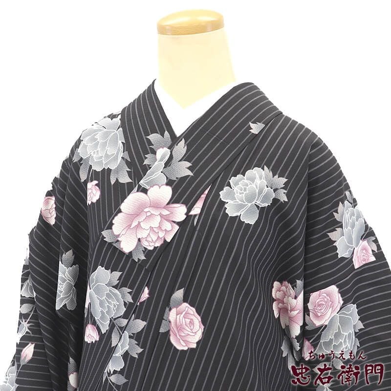 【中古】 小紋 袷 レディース 化繊 黒薔薇 牡丹 身丈162.5cm 裄丈66.5cm カジュアル Mサイズ相当 リサイクル着物 リユース着物 中古着物 即日発送