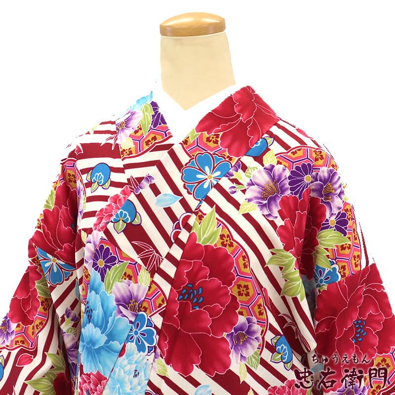 【中古】 小紋 袷 レディース 化繊 赤 白 花柄 レトロ ポップ 身丈160cm 裄丈63.5cm カジュアル S〜Mサイズ相当 リサイクル着物 リユース着物 中古着物 即日発送