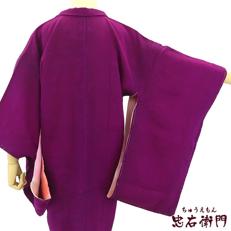 【中古】 羽織 アンティーク羽織 レディース 正絹 赤紫 地模様 身丈93cm 裄丈62cm カジュアル 小さいサイズ 羽織もの カーディガン感覚 衣装 リサイクル羽織 即日発送