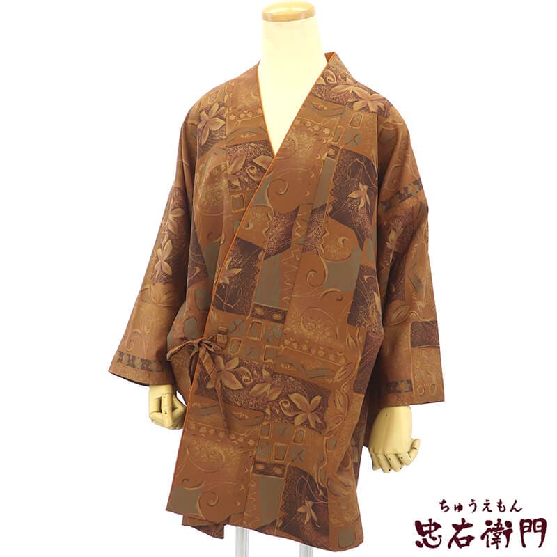 【中古】 道中着 コート レディース 化繊 茶色 幾何学柄 身丈82.5cm 裄丈67.5cm 防寒 塵除け M〜Lサイズ相当 リサイクル着物 リユース着物 中古着物 即日発送