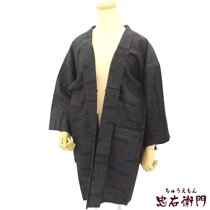 【中古】 羽織 大島紬 横双 レディース 正絹 黒 エ霞 身丈84cm 裄丈64.5cm カジュアル S~Mサイズ相当 リサイクル着物 リユース着物 中古着物 即日発送