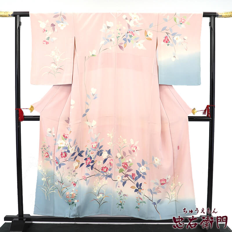 超美品 正絹 袷 広襟 訪問着 着物 155 ちりめん 大輪の牡丹 薄桃色