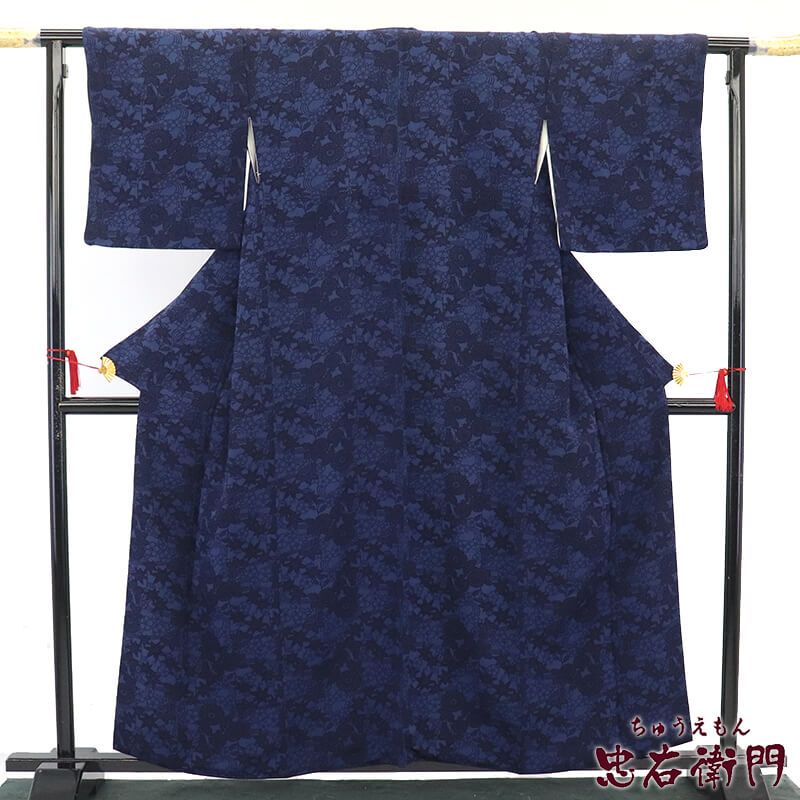 【中古】 小紋 小紋着物 袷 レディース 正絹 藍色 藍染風 花 流水 身丈162.5cm 裄丈66.5cm カジュアル 街歩き お稽古 M〜Lサイズ相当 リサイクル着物 リユース着物 中古着物 送料無料 即日発送