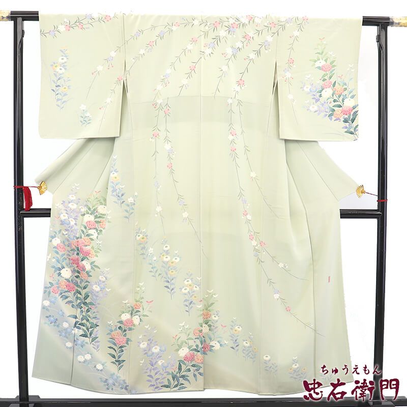 【中古】 十日町友禅 岡村蒼風 付下げ フォーマル 袷 レディース 正絹 薄緑 菊 花柄 上品 身丈154.5cm 裄丈65cm 入学式 卒業式 結婚式 七五三 S〜Mサイズ相当 リサイクル着物 リユース着物 中古着物 送料無料 即日発送