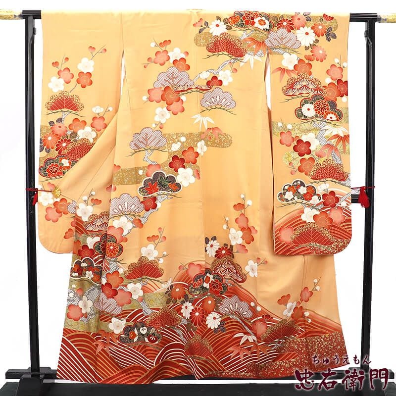 【中古】 振袖 長襦袢 2点 セット 成人式 晴れ着 正絹 薄橙 伝統文様 松竹梅 波文 身丈161.5cm 裄丈66cm Mサイズ相当 リサイクル着物 リユース着物 中古着物 送料無料 即日発送