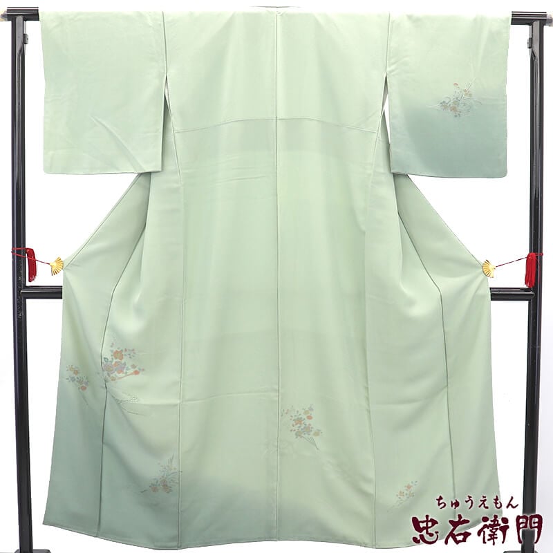 中古】 付下げ 袷 レディース 正絹 薄緑 刺繍 扇 花 身丈156cm 裄丈