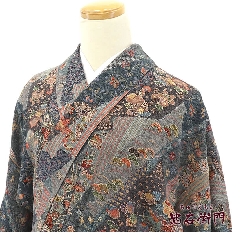 小紋 小紋着物 袷 レディース 正絹 灰青 唐草 松 亀甲 七宝 古典柄 身丈159cm 裄丈64cm カジュアル 街歩き 普段着 お稽古 Mサイズ相当 リサイクル着物 リユース着物 中古着物 即日発送 【中古】