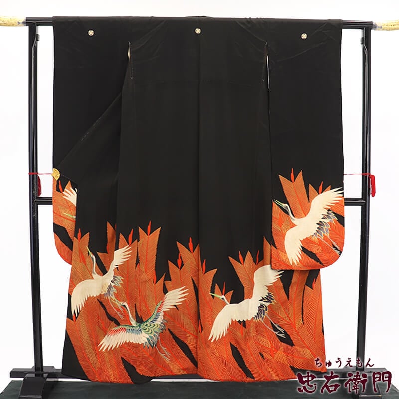 アンティーク振袖 正絹 成人式 購入 振袖単品 黒 鶴 吉祥柄 希少 身丈161.5cm 裄丈63cm アンティーク ディスプレイ 素材向き リサイクル着物 リユース着物 中古着物 送料無料 即日発送 【中古】